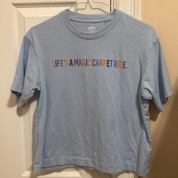 pastel blue tshirt. - Picture 1 of 4